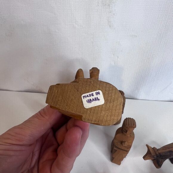 Nativity Scene Wooden Hand Carved Olive Made in Israel VTG 14 PC Set Christmas - Picture 8 of 9